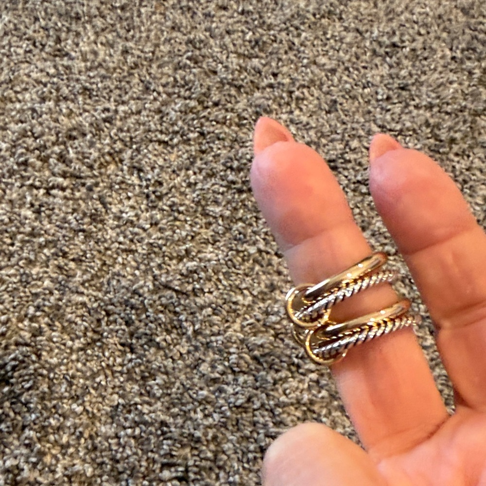 Elegant Gold and Silver Women's Ring